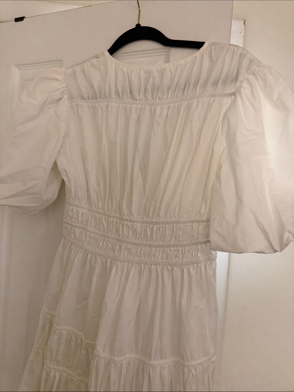 Showpo White Puff-Sleeve V-Neck Maxi Dress size 6 - Picture 5 of 8
